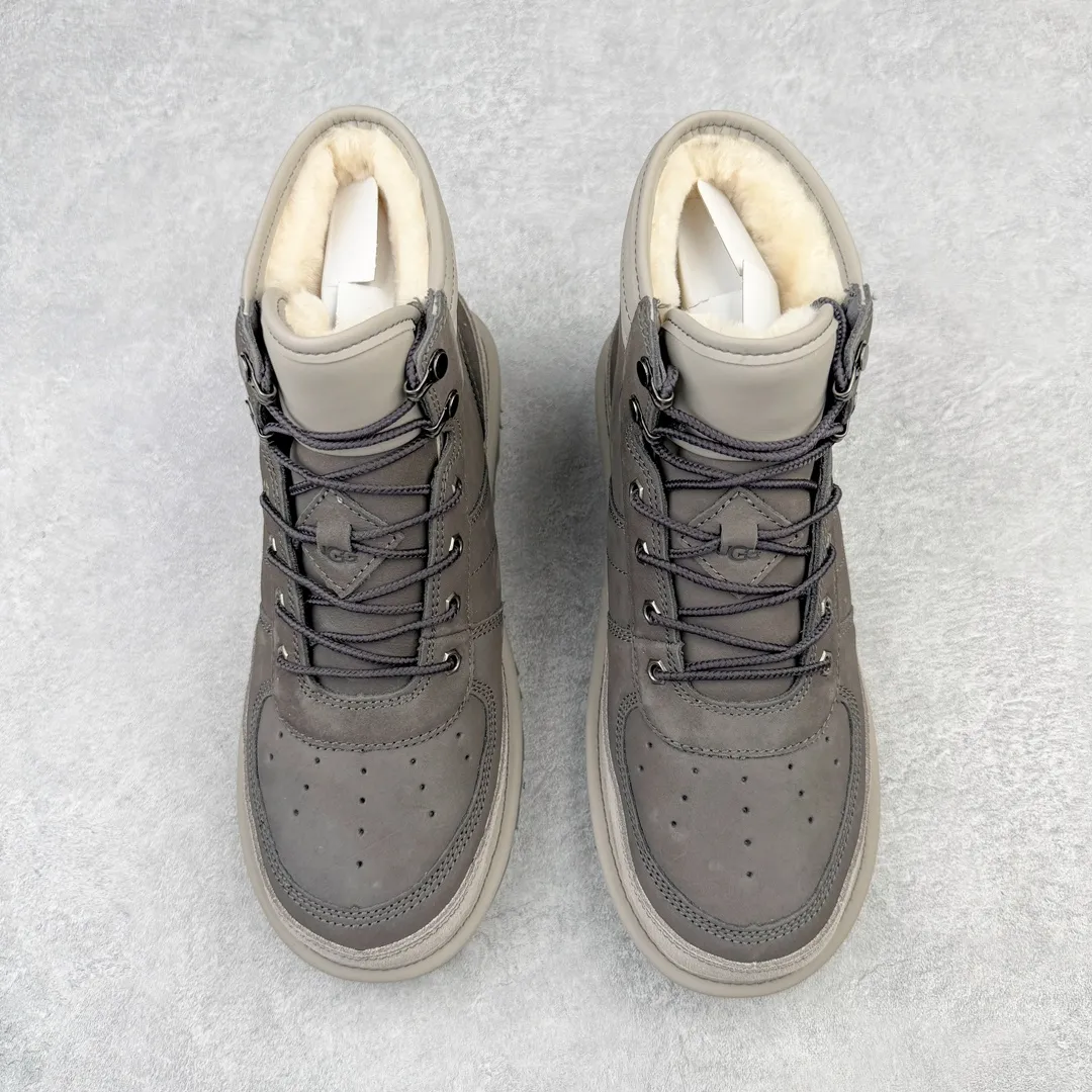 Pick up locally💰760 UGG 7089 Highlander autumn and winter sheepskin and fur integrated snow boots. All shoes are made from ZP. Longfeng A-grade Australian imported sheepskin and fur integrated men's boots. Brand OEM production line. Fully follow the ZP process. OEM original pattern maker. Adhering to the principle of no original shoes and no development selection. Pay attention to every detail. The most authentic version on the market. TREADLITE "light wing" technology outsole. Lightweight/durable/flexible/pile size: 40 41 42 43 44 45 Coding: by3936060